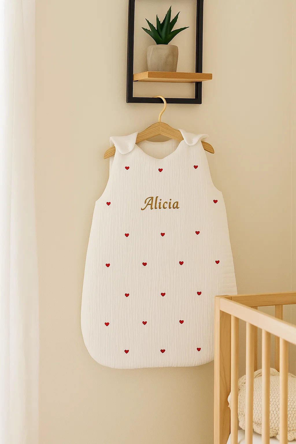 Gigoteuse personnalisée avec prénom brodé en velours rose poudré TOG 2.5